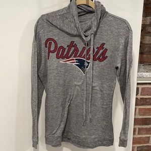 TEAM APPAREL - PATRIOTS - COWL NECK LONG SLEEVE - MEDIUM